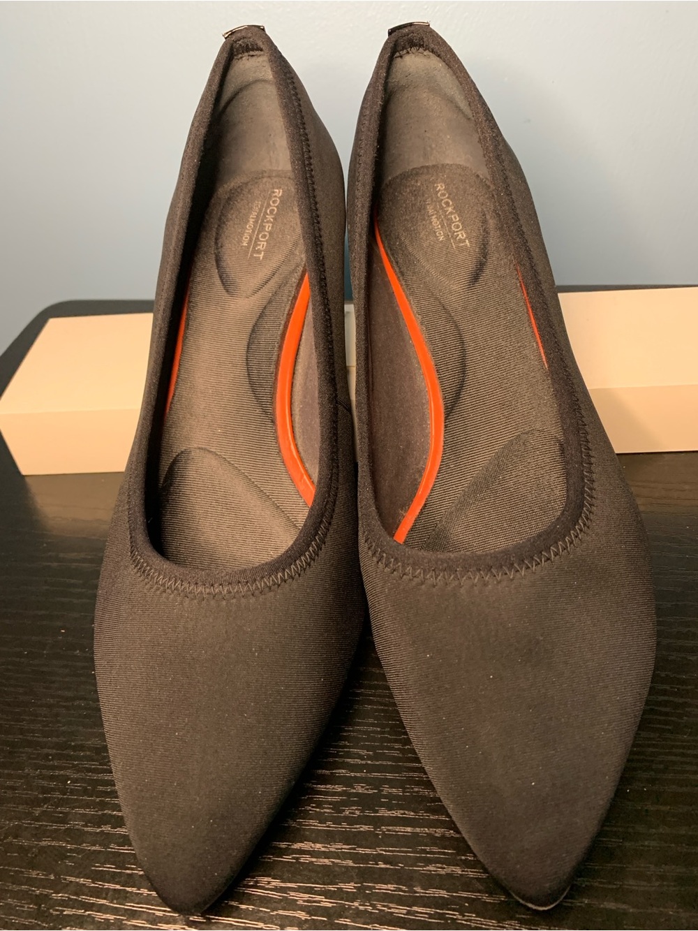 Rockport Black Pointed Soft pump with patent kitten heel